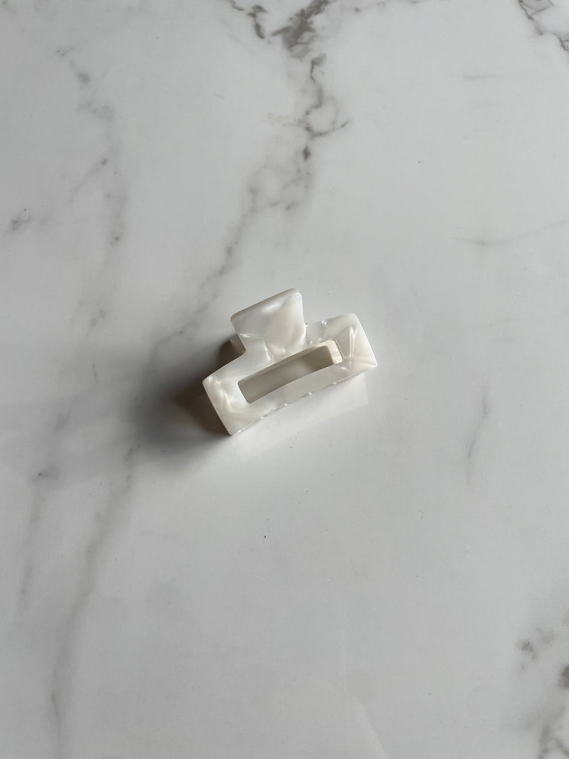 Mini Hera Hairclip | Pearl White