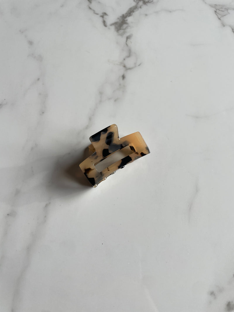 Mini Hera Hairclip | Beige Tortoise