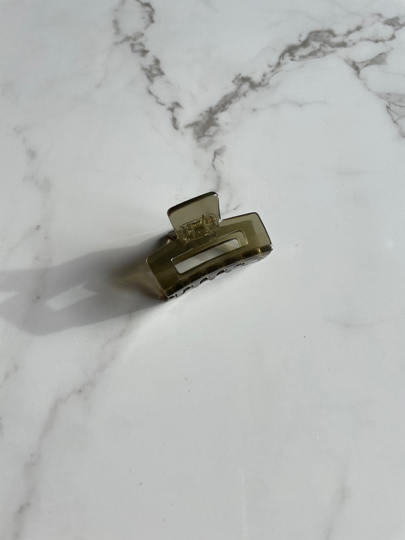 Mini Hera Hairclip | Olive